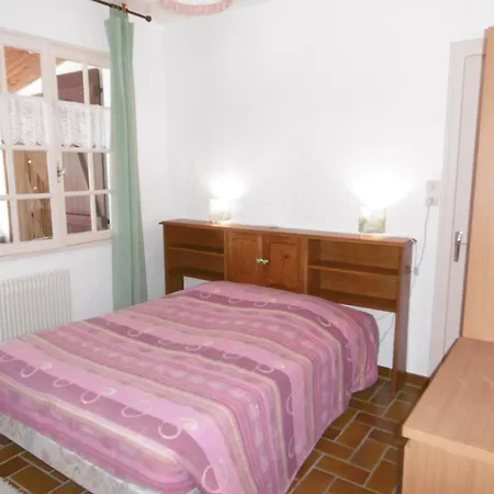 Maison A Proche Pour 6 Pers., Animaux Admis - Fr-1-823-17 別荘