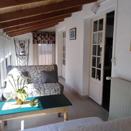 Maison A Proche Pour 6 Pers., Animaux Admis - Fr-1-823-17 *