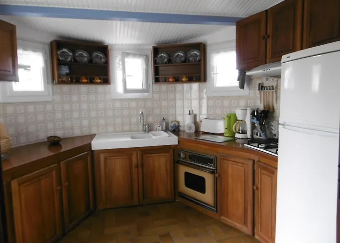 펜션 Maison A Proche Pour 6 Pers., Animaux Admis - Fr-1-823-17 *