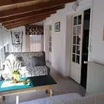 Maison A Proche Pour 6 Pers., Animaux Admis - Fr-1-823-17 *