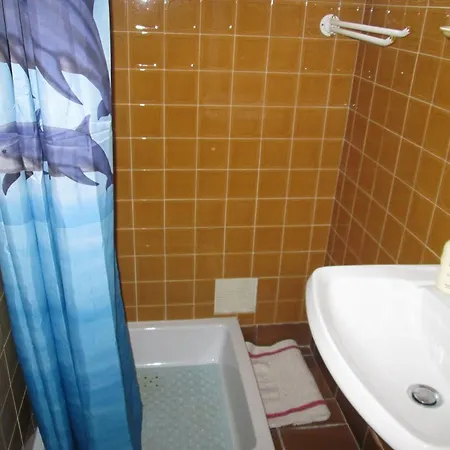 Maison A Proche Pour 6 Pers., Animaux Admis - Fr-1-823-17 *